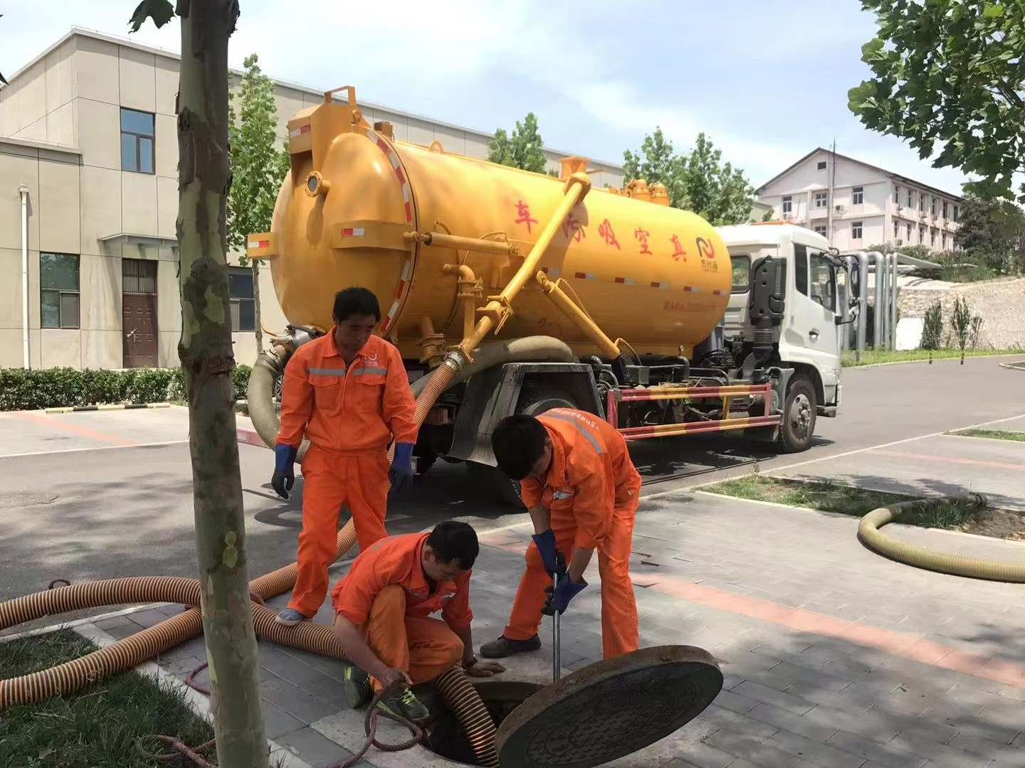 礼县化粪池清理与5-8吨吸粪车施工效率分析